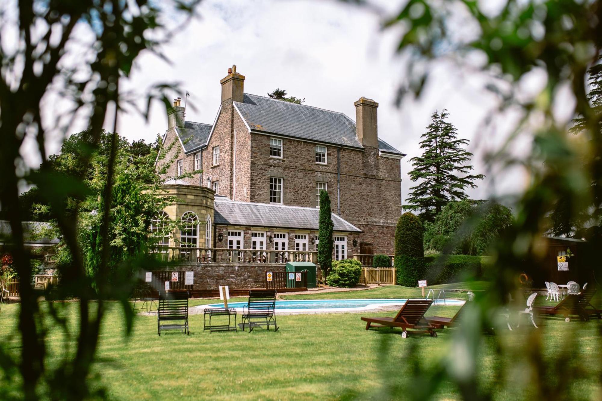 Peterstone Court Country House Restaurant & Spa Brecon Exteriör bild
