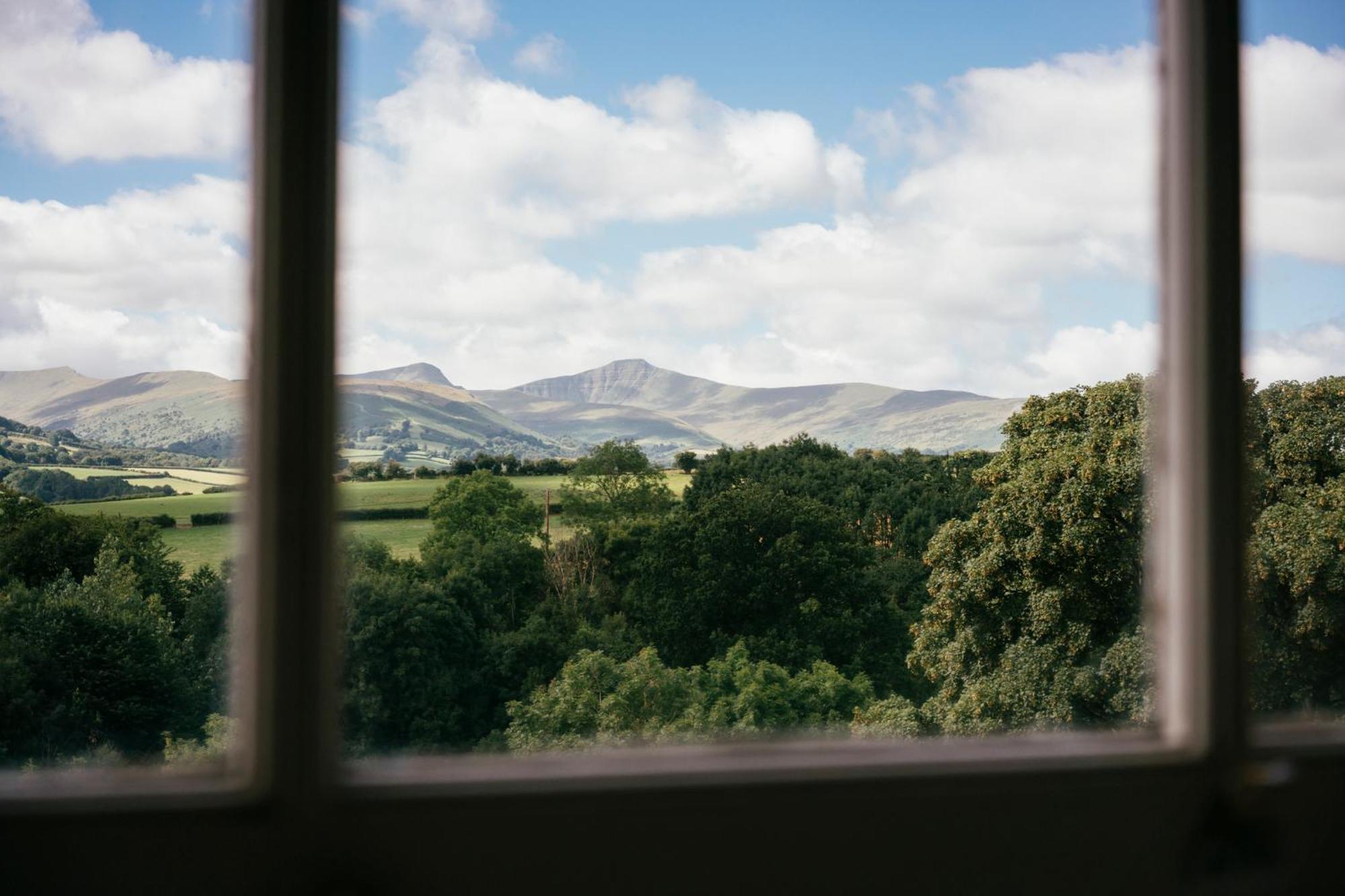 Peterstone Court Country House Restaurant & Spa Brecon Exteriör bild