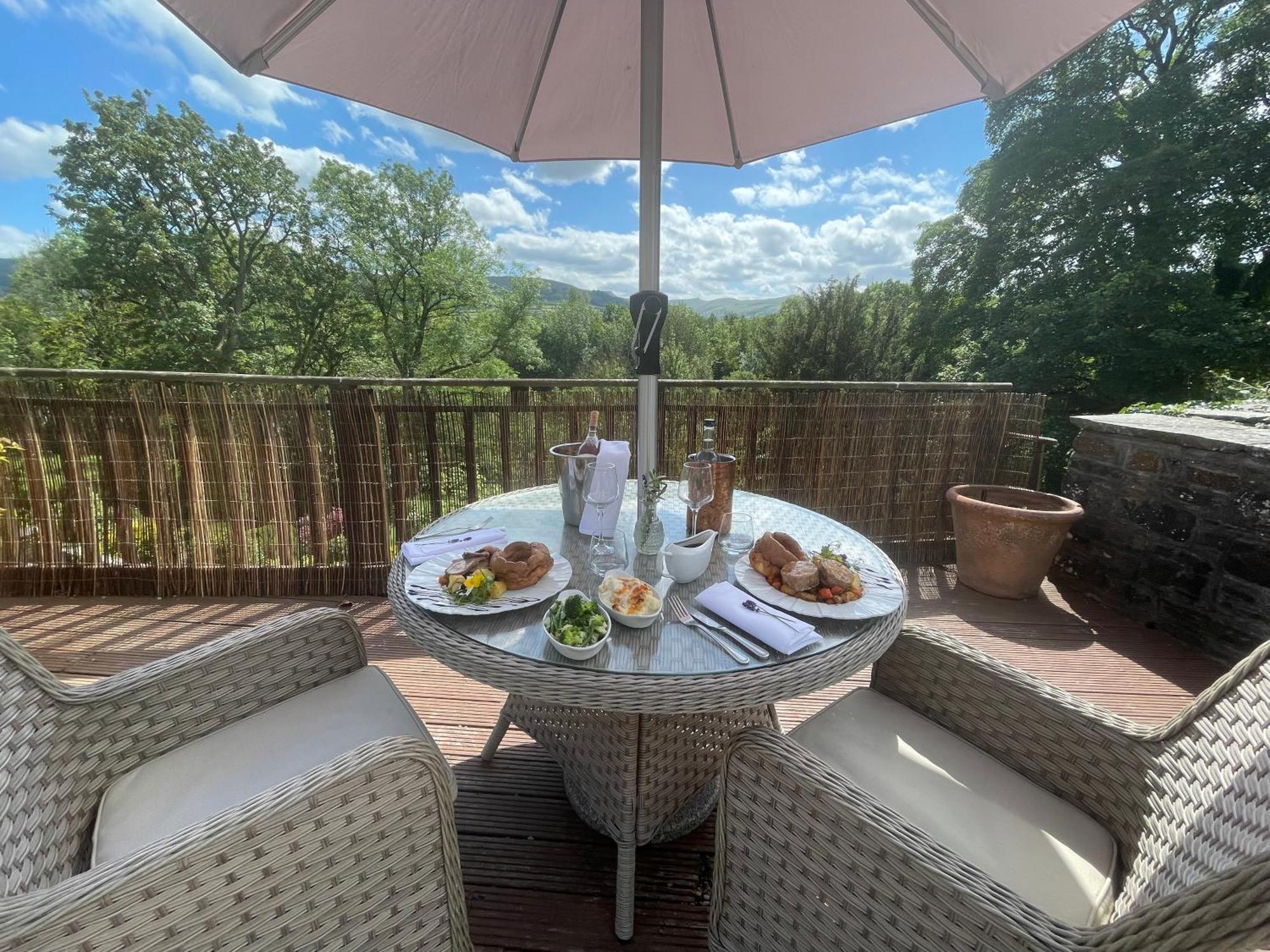 Peterstone Court Country House Restaurant & Spa Brecon Exteriör bild