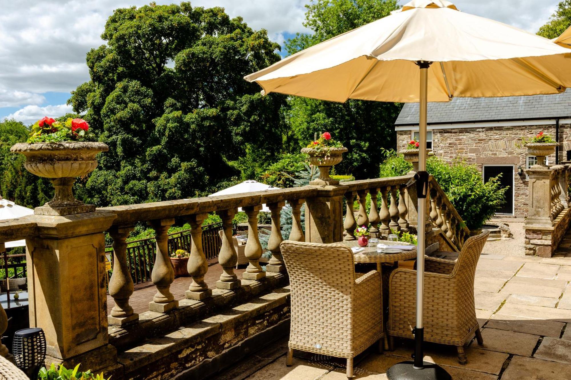 Peterstone Court Country House Restaurant & Spa Brecon Exteriör bild