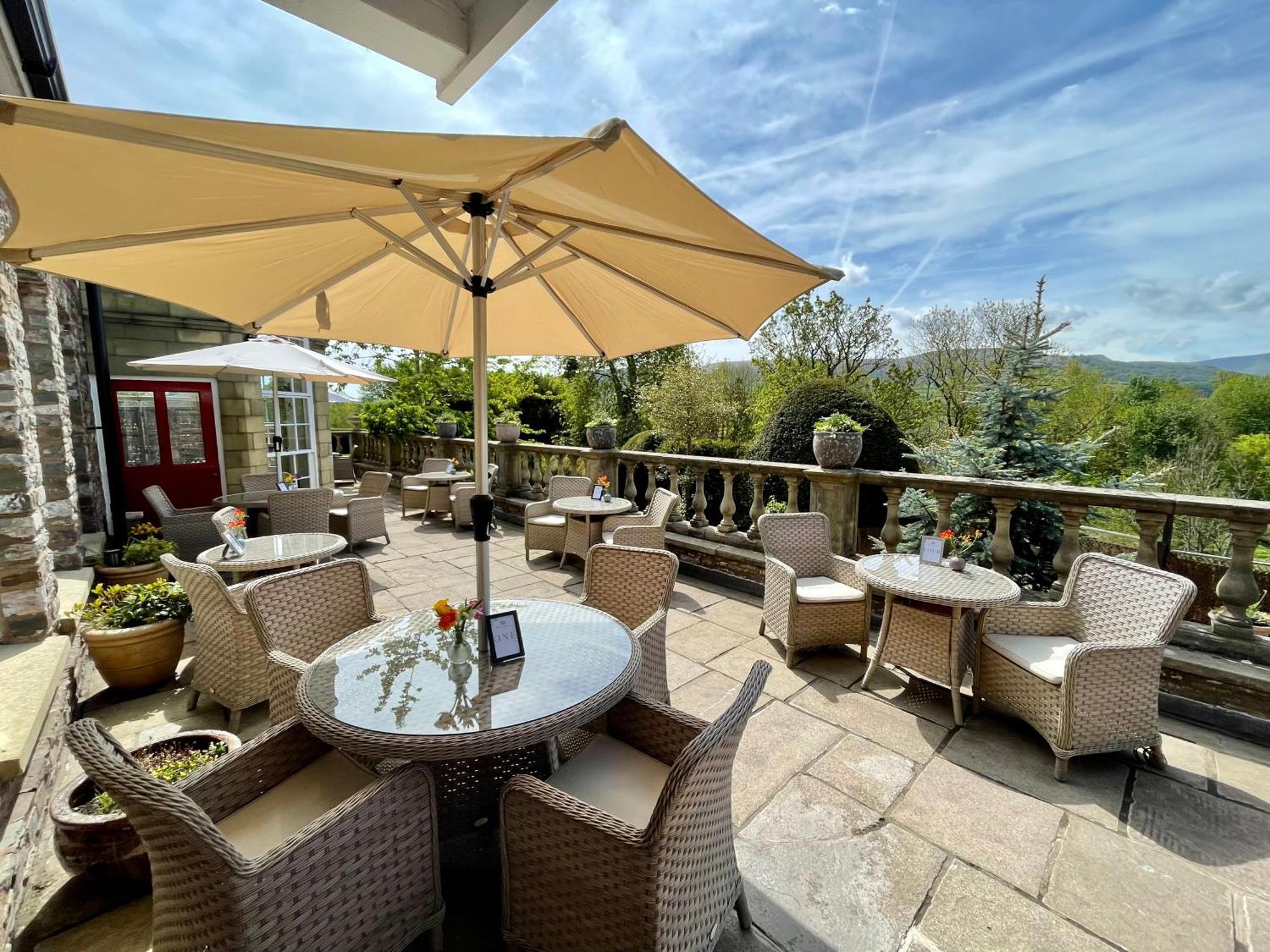 Peterstone Court Country House Restaurant & Spa Brecon Exteriör bild